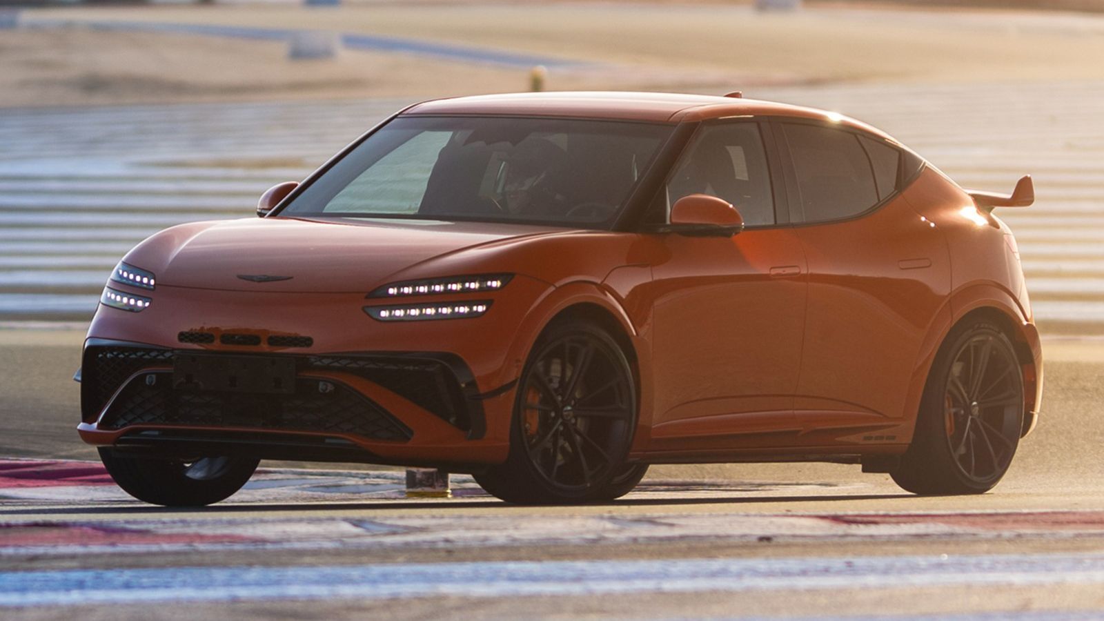 Πρεμιέρα με 650 ίππους για το ηλεκτρικό Genesis GV60 Magma